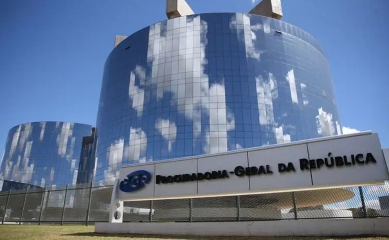 Ex-ministros e militares integraram ‘núcleo crucial’ do plano de golpe, diz PGR