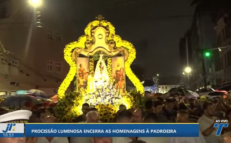 Festa para Nossa Senhora do Carmo se despede com fé e emoção dos devotos