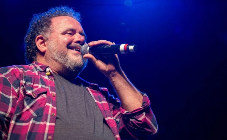 Festivais, serenata e shows de rock agitam o fim de semana no ES