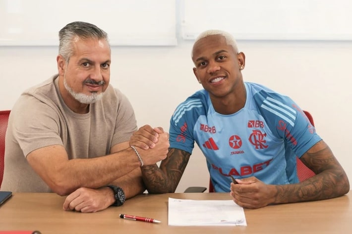 Flamengo aumenta salário e multa rescisória de Wallace Yan para se precaver de investidas