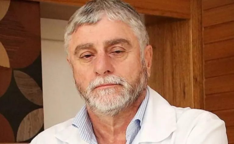 Flamengo demite médico Runco após mensagem polêmica sobre De La Cruz
