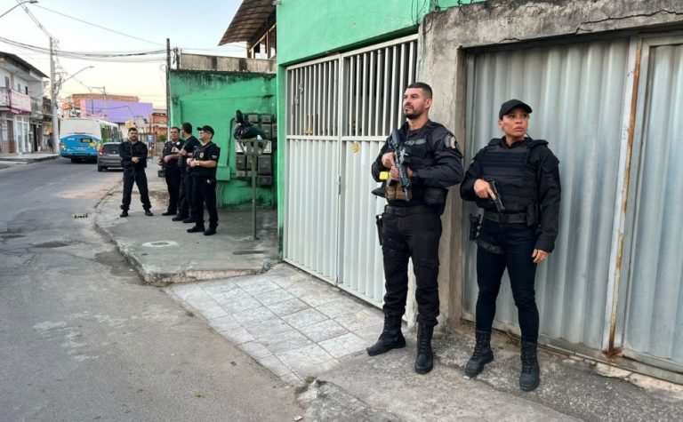 Forças de segurança fazem operação na região de Terra Vermelha, em Vila Velha