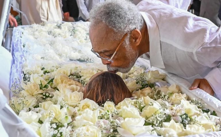 Gilberto Gil e Flora fazem homenagens para Preta Gil com fotos do velório