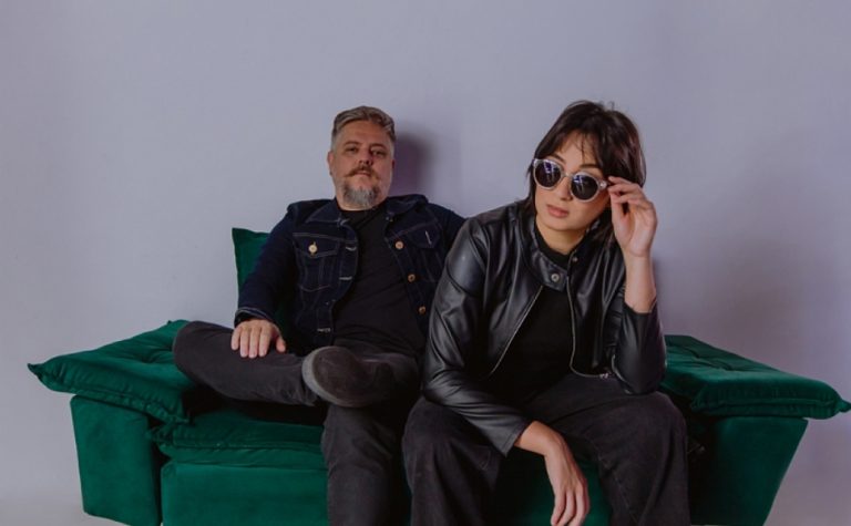 Grito de dor e esperança de duo de rock capixaba