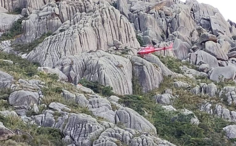 Grupo é resgatado de helicóptero em trilha no Parque do Itatiaia