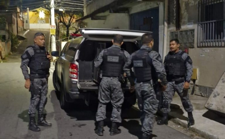 Homem é preso após ameaçar irmãs e a própria mãe em Vitória