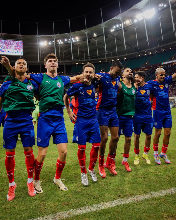 Hulk faz gol olímpico, mas Bahia marca nos acréscimos e vence Atlético-MG em casa