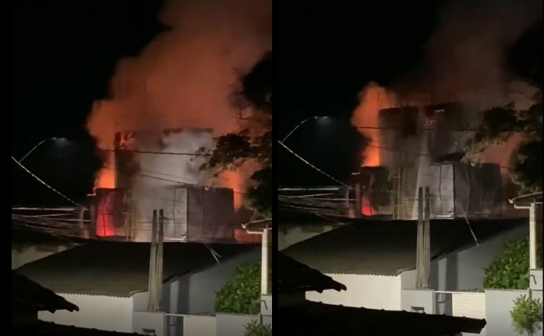 Incêndio atinge fábrica em Linhares e bombeiros interditam local; veja vídeo