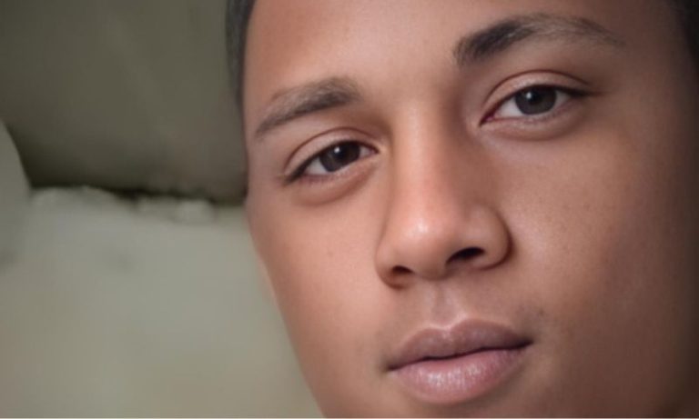 Jovem é morto após briga no Muvucão; assassinos roubaram carro na fuga