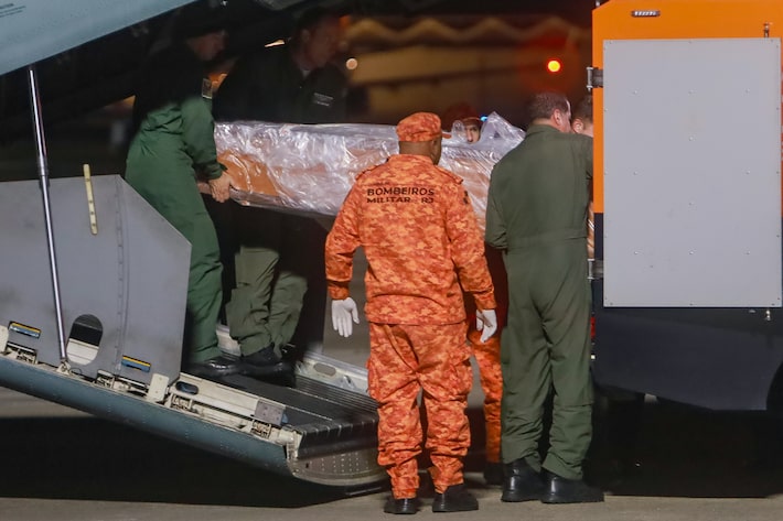 Juliana Marins, que morreu em trilha na Indonésia, terá velório aberto após necrópsia