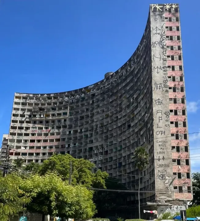 Justiça confirma venda do Edifício Holiday e autoriza posse do novo proprietário