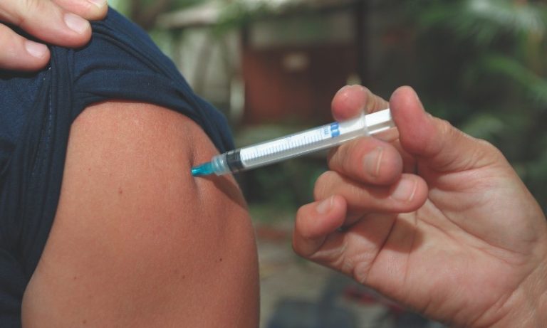 Loja no Recife promove neste sábado (26) mutirão de vacinação contra a gripe