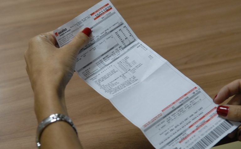 Mais de quinhentas mil famílias do ES já podem ter redução na conta de luz