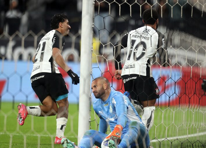 Memphis diz que ‘todo dérbi é uma final’ e ameniza crise com Corinthians: ‘Fora de proporção’