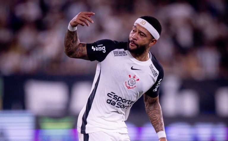 Memphis marca, e Corinthians arranca empate com Botafogo na volta de Yuri