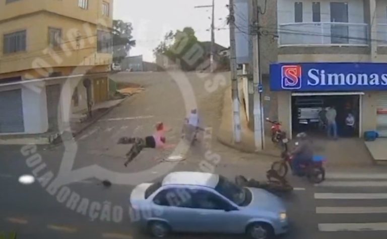 Motociclista é arremessada após carro invadir a contramão no Noroeste do ES