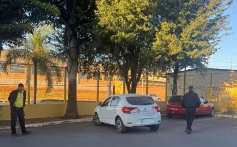 Mulher vai dirigindo até unidade do Detran no DF para tirar CNH e é multada
