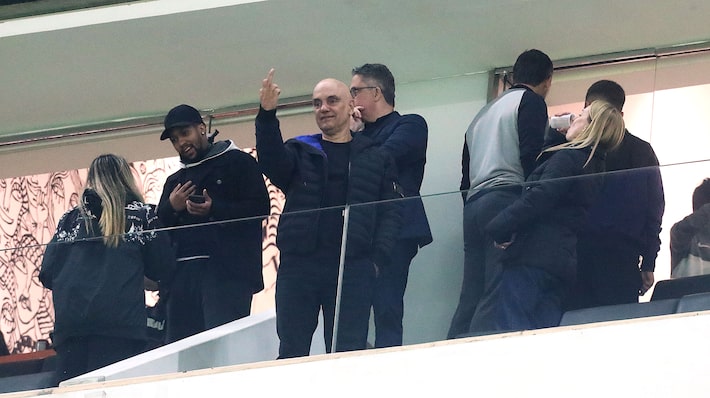 Não é só Alexandre de Moraes: veja outros corintianos famosos que frequentam a Neo Química Arena