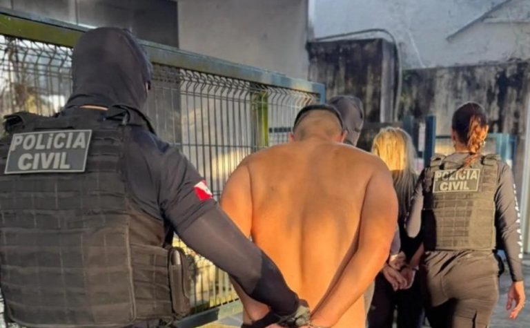 Pastora e marido são presos após mulher morrer em cárcere por desnutrição