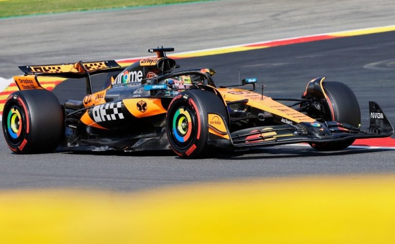 Piastri domina treino e garante pole para a sprint do GP da Bélgica