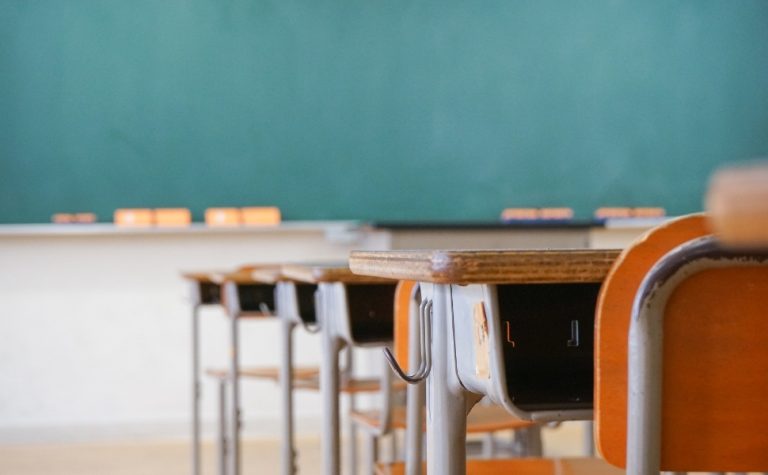 Professores da Serra terão reajuste salarial de 4,78%; saiba novo valor