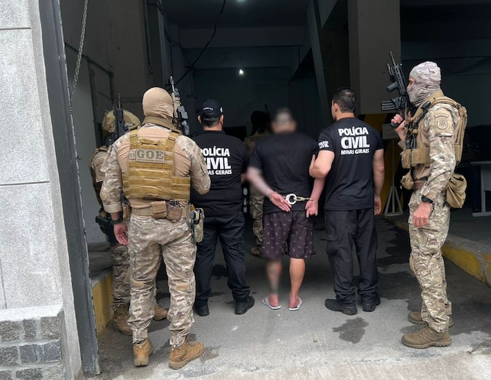 Quem é o líder do PCC, suspeito de atentados contra policiais, preso em condomínio à beira-mar de SP