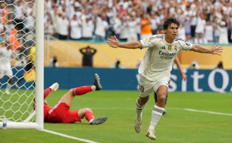 Real Madrid vê joia decidir e elimina Juventus pelas oitavas do Mundial