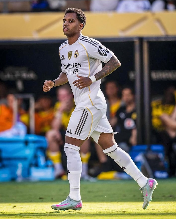 Rodrygo é alvo do Tottenham e clube pede autorização ao Real para negociar