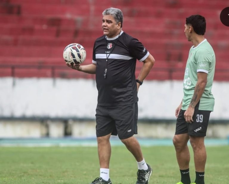 Santa Cruz encara o América (RN) neste domingo. Empate já classifica os tricolores