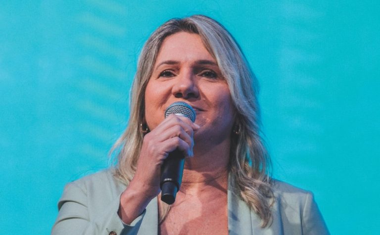 Tania Zanella: “É possível crescer sem deixar ninguém para trás”