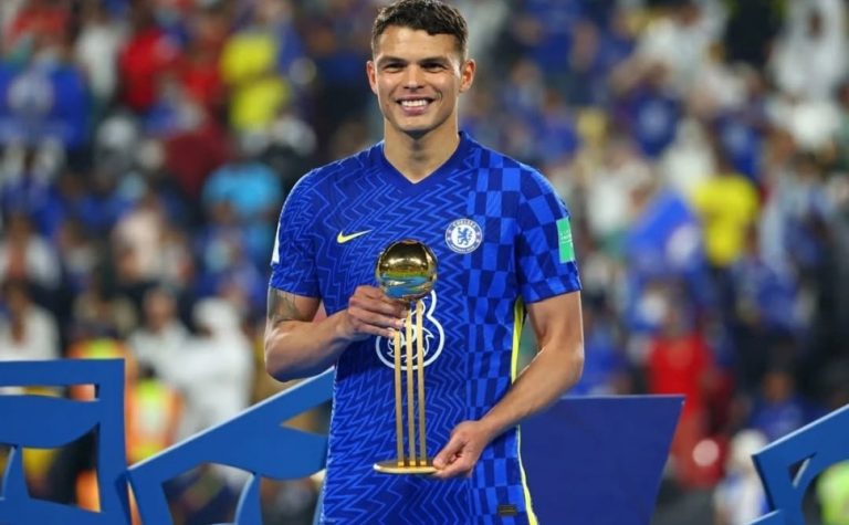 Thiago Silva mantém legado no Chelsea com idolatria e filhos no clube