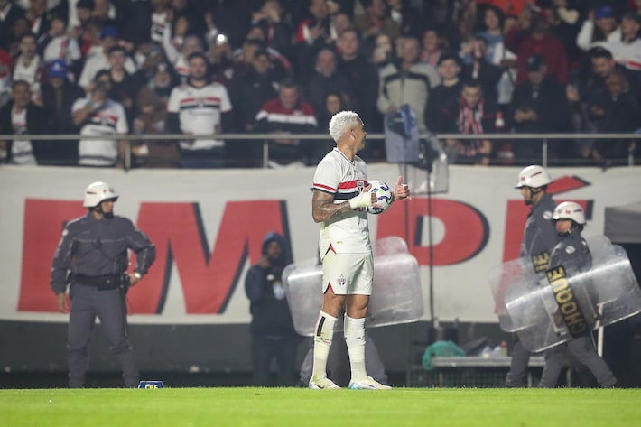 Veja os melhores memes da vitória do São Paulo sobre o Corinthians pelo Brasileirão