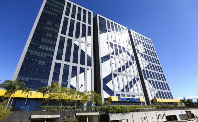 AGU pede à PF investigação sobre fake news contra Banco do Brasil