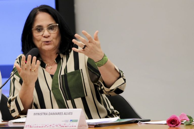 Alepe vai conceder título de cidadã pernambucana à senadora Damares Alves
