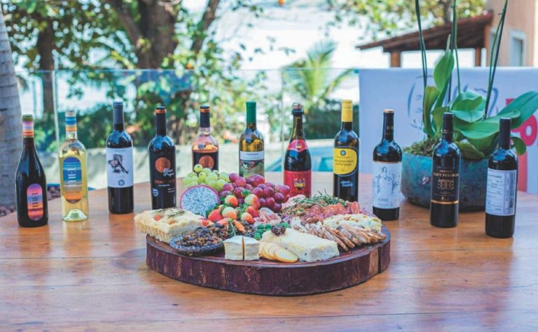 Anchieta: encontro de vinhos, música e gastronomia em Iriri