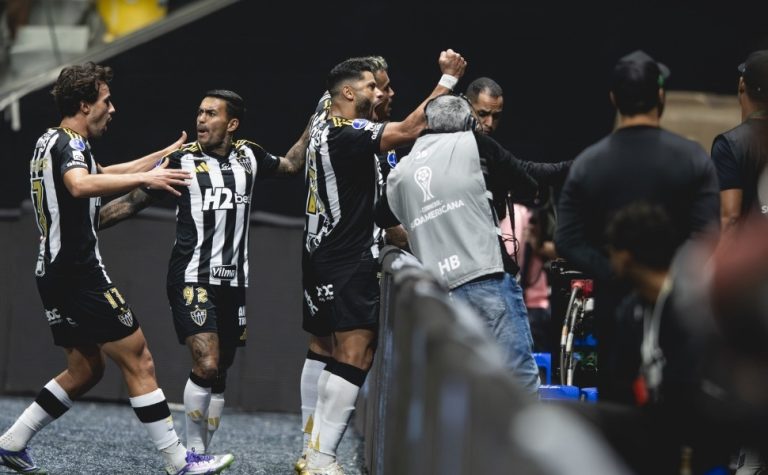 Atlético-MG vira contra o Godoy Cruz no fim e sai na frente na Sul-Americana