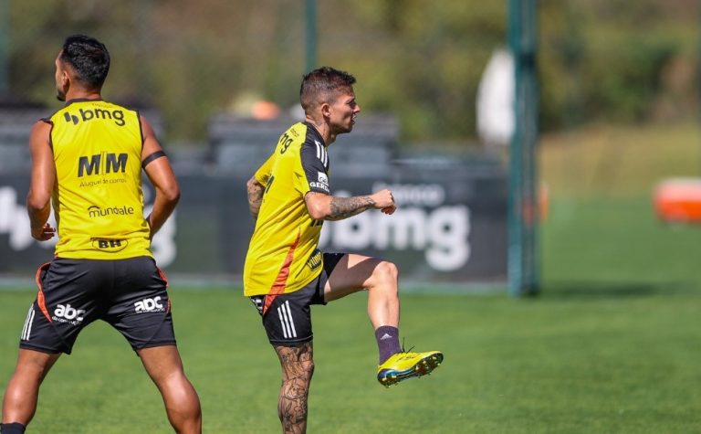Bernard fará cirurgia e Atlético-MG terá quatro desfalques contra Godoy Cruz