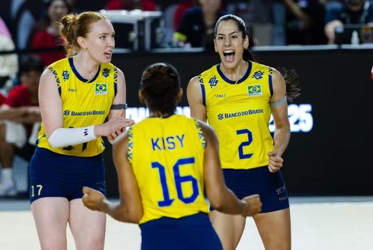 Brasil consegue virada épica, bate a França e encaminha vaga às oitavas do Mundial