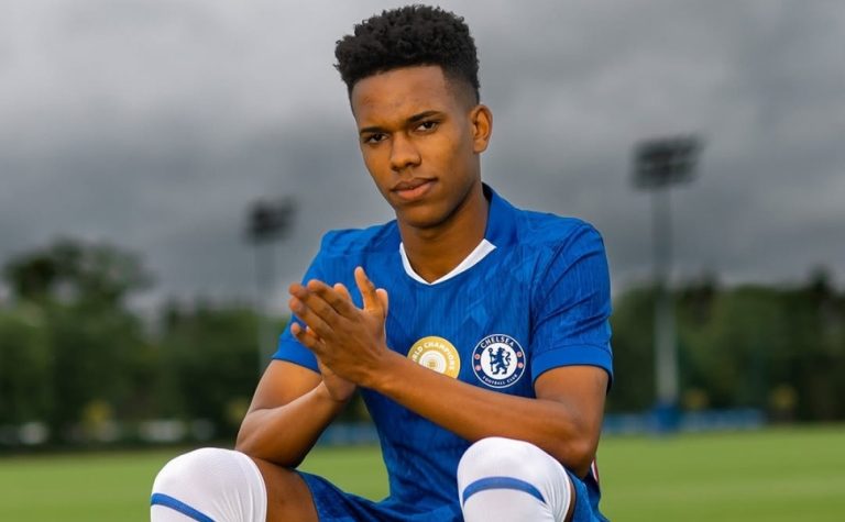 Chelsea anuncia Estêvão: ‘Bem-vindo ao campeão mundial’