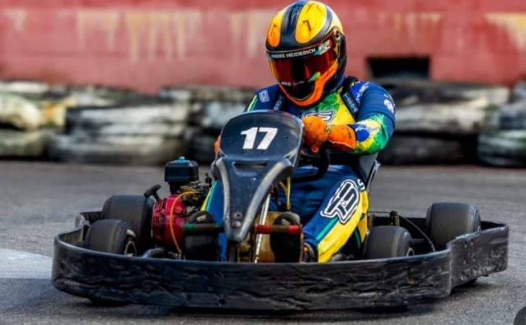 Competição de kart reúne 80 pilotos do Brasil e do Reino Unido em Jardim Camburi