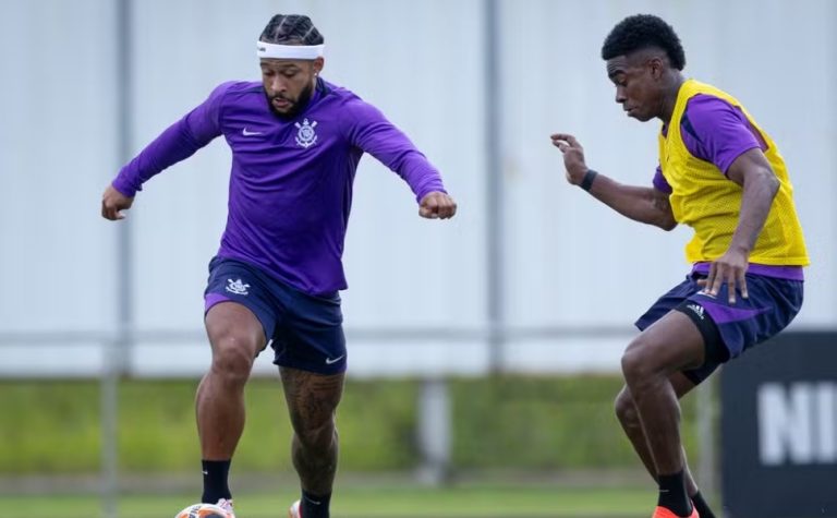 Corinthians: Memphis Depay e Félix Torres se desentendem em treino antes do dérbi