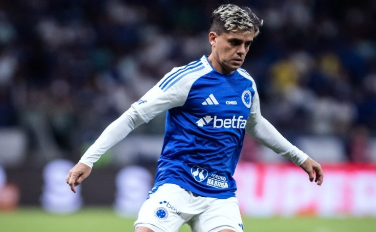 Cruzeiro confirma fratura e Fagner vira desfalque para sequência da temporada