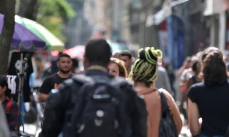 Desemprego cai em 18 estados no segundo trimestre