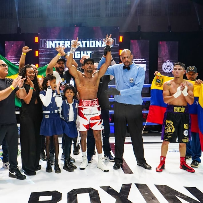 Esquiva Falcão, Hebert Conceição e Robson Conceição vencem no ‘sábado de ouro’ do boxe