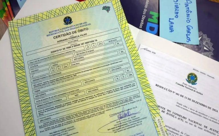 Famílias de 63 vítimas da ditadura recebem atestado de óbito corrigido