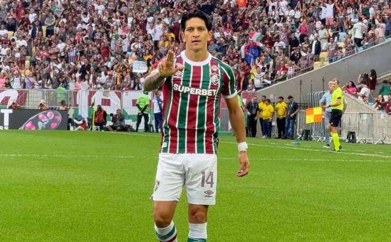 Fluminense vence em dia de recorde de Fábio e afunda Fortaleza no Z4