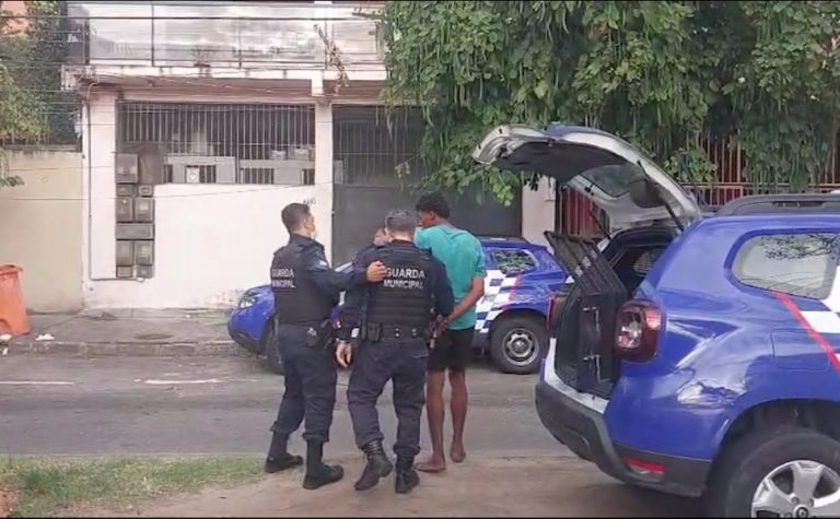 Homem é preso após invadir estacionamento da Guarda de Vitória