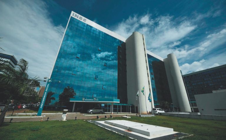 INSS registra consignado a pessoas com mais de 120 anos