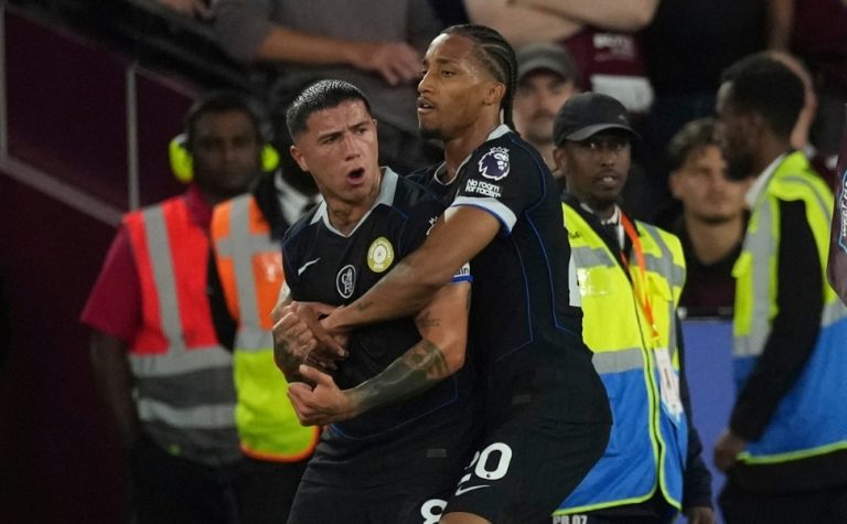 João Pedro balança a rede, Estêvão dá assistência e Chelsea goleia o West Ham