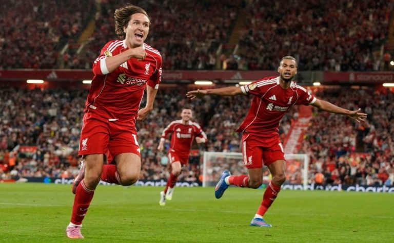 Liverpool abre Premier League com vitória suada sobre Bournemouth